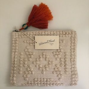 Universal Thread Clutch NWT
